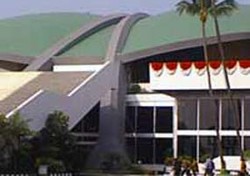 Lanjutkan dan Lebih Cepat Lebih Baik Saling Sahut di Rapat DPR  