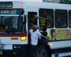 Bus AKAP Dilarang Keluar Tol Cawang, Ribuan Penumpang Terlantar di Bogor