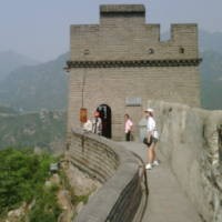  Menaklukkan Tembok China yang Lebih Besar