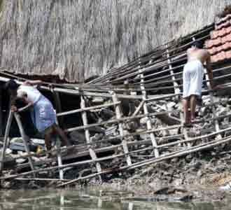Badai Aila Terjang India