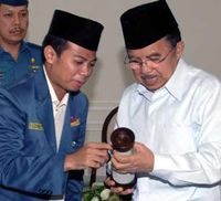 JK Terima Penghargaan