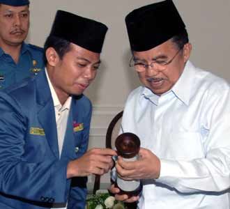 JK Terima Penghargaan JK Terima Penghargaan