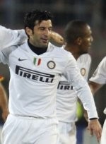 Figo Masih Ingin Bersama Inter