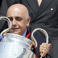 Galliani Sarankan Maldini Untuk Diam