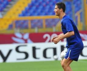 Ronaldo Tidak Sedang Jual Diri