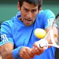 Lawan Cedera, Djokovic Melangkah
