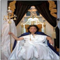 Lia Eden Bagikan DVD Bunga-bunga