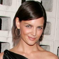Katie Holmes Merana Kurang Seks