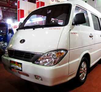 Rosa, Si Bongsor dari Malang