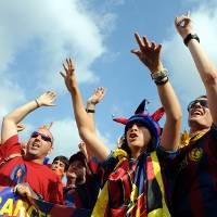 Pesta Rusuh, Ratusan Orang Ditahan