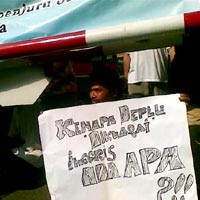 Demo Anti Portal Kedubes Inggris Ricuh