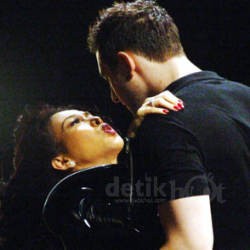 Syahrini: Aku Seksi Tapi Mahal