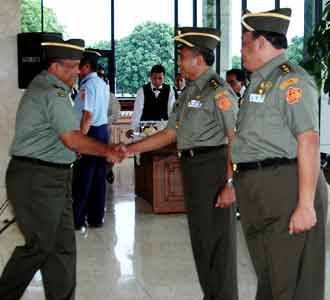Empat Belas Pati TNI Naik Pangkat