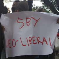 Demo Anti-SBY Datangi KPU