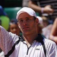 Roddick Tembus Babak Keempat