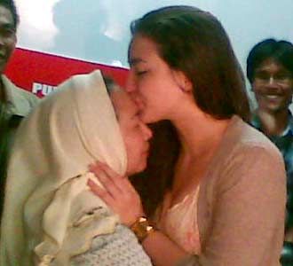 Manohara Pulang ke Jakarta