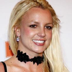 Lindas Kaki Fotografer, Britney Spears Dituntut
