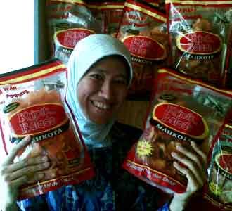 Renyahnya Bisnis Kripik Balado