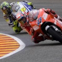 Stoner Juara di Rumah Rossi