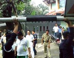 8 Portal di Pondok Indah Dibongkar