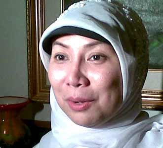 Rindu Mano, Daisy Ciptakan Lagu