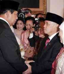 Hatta: Pejabat Dilarang Pakai Fasilitas Negara