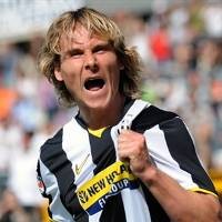 Nedved Akhirnya Gantung Sepatu Juga