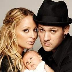 Waduh! Putri Nicole Richie Disamakan Dengan Anjing