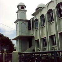 Masjid Ahmadiyah Masih Dijaga Polisi, 7 Saksi Diperiksa