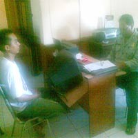 Ngemplang Utang, Pasutri Ditahan