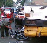 Bus Gilas Mega Pro