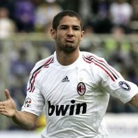 Betah di Milan, Pato Tolak Chelsea