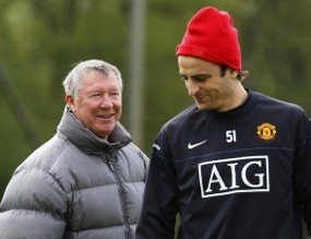 Merasa Mirip, Sheringham Bela Berba