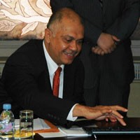 Dirjen IDP Deplu Luncurkan Situs Mobile KBRI Brussel