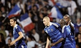 Prancis Kalahkan 10 Pemain Turki