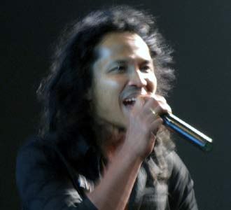 Titik Api Harry Roesli