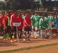 Berebut Peluang Main Bola di Thailand
