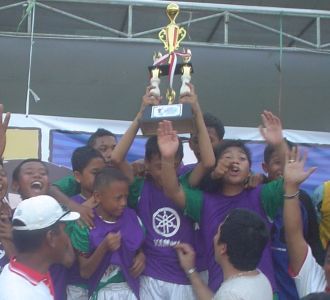 Anak-Anak Sumut Angkat Piala