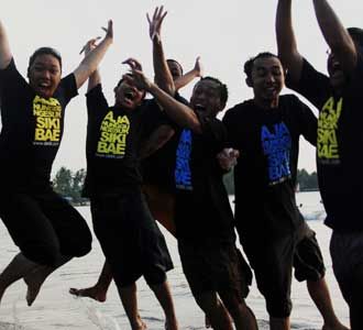 Bergembira Bersama di Anyer