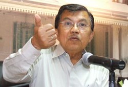 Puji Dokter, JK Janjikan Dana Rp 1 Triliun untuk Pelatihan