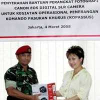 Prabowo Melayat Jenazah Kolonel Inf Ricky Samuel