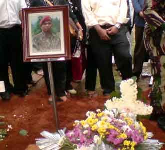 Kol Ricky Dimakamkan di TMP Kalibata