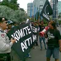 Komite Rakyat Bersatu Minta SBY Tolak Intervensi Asing