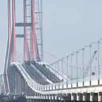 Mantan Presiden Tidak Terlihat di Bangku VVIP