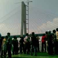 SBY Tekan Tombol, Serentak Kapal Fery Perang Klakson dan Sirine