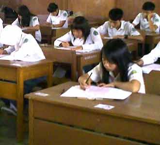 Dua SMA di Cimahi Ikuti UN Ulangan