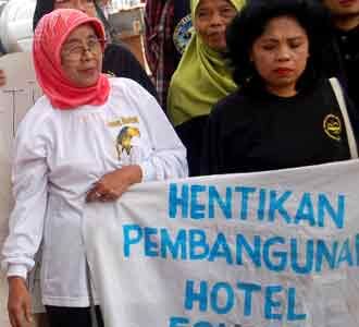 Pemilik Hotel Four R Digugat Warga