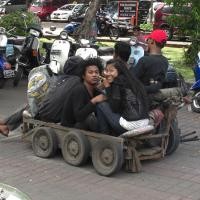 Scooterist Tak Mau Condong ke Capres Tertentu