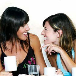 Gosip Bisa Menyehatkan Perempuan Loh!