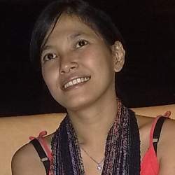  Djenar Maesa Ayu Rela Dikejar Setan Demi Teman